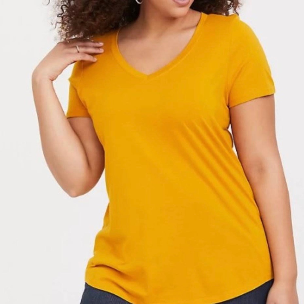 🆕 TORRID Girlfriend V-neck T-shirt